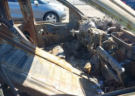 2005 Ford F-150 Stx/Xl/Xlt z USA, uszkodzony, nr VIN 1FTRF12W95NC00687